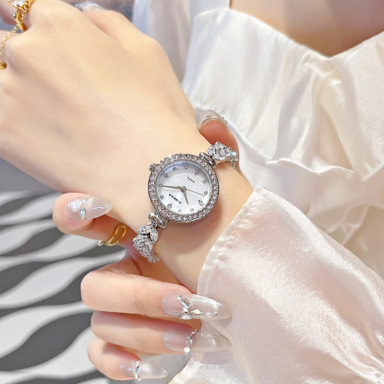 X-GEAR nuovo orologio a sirena di lusso da donna per le donne, da regalare alle amiche e alle amiche