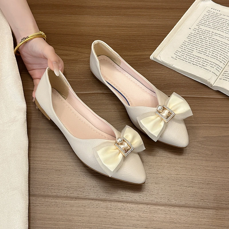 

Loafers Shallow-mouth Single Shoes for Women 2026 Spring New Soft Sole Versatile Slip-on Flat Shoes To Match Skirts