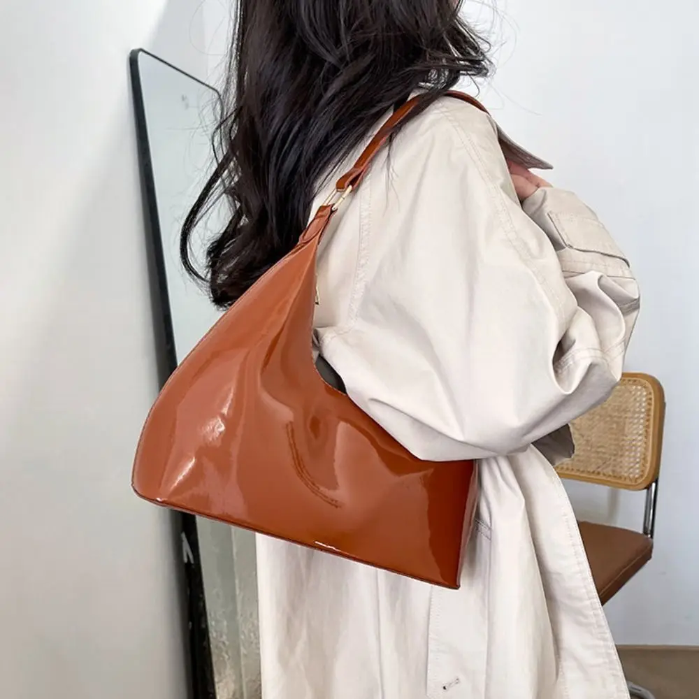 

Trendy Glossy Retro Shoulder Bags New Design French Style Luxury Armpit Bag Temperament PU Leather Women's Handbag Female