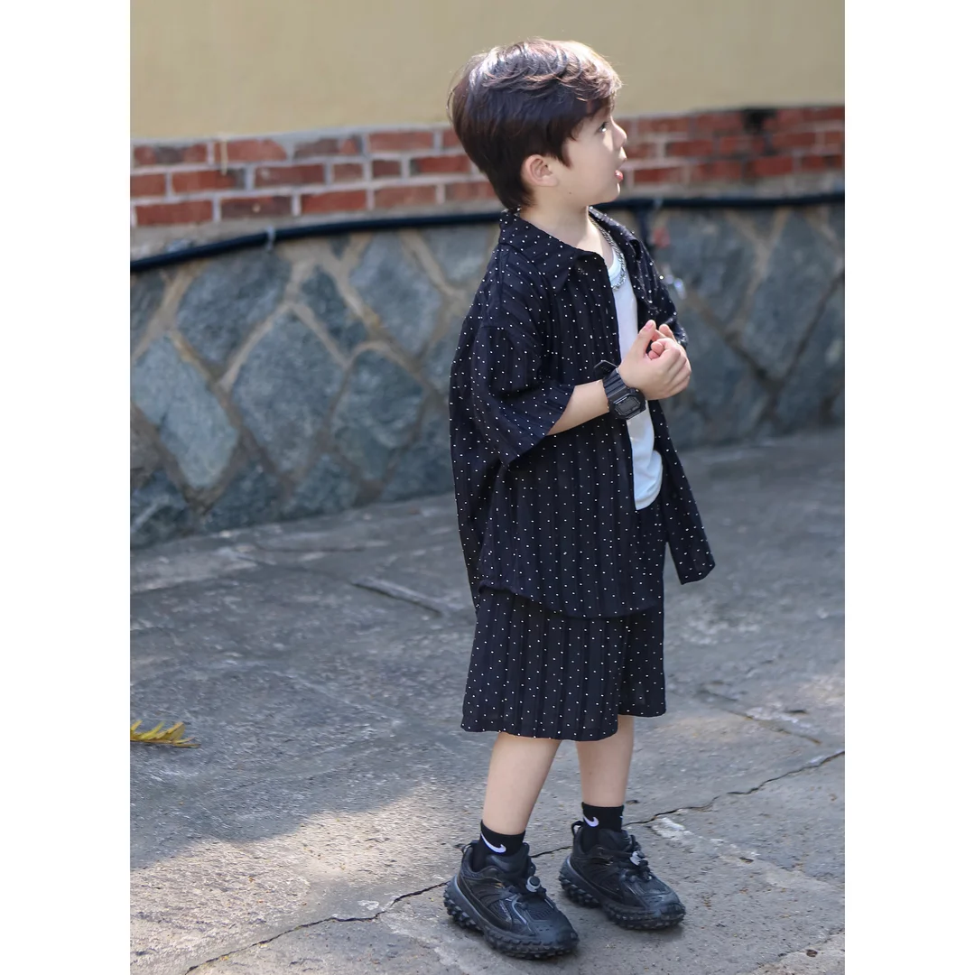 Boys Summer Short Sleeved Single Breasted Shirt+ Shorts Set 2024 New Flash Diamond Boys Baby Korean Edition Blazer Two Piece Set