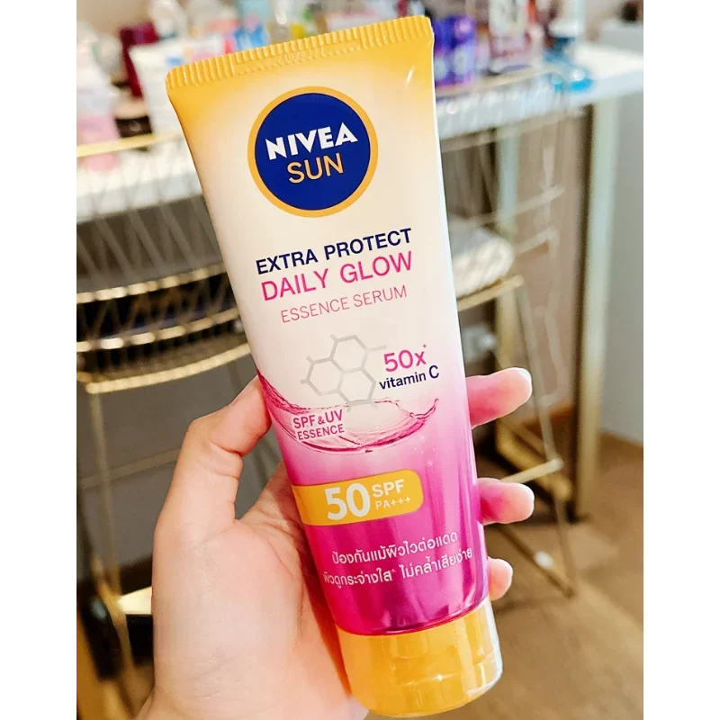 NIVEA Losion pemutih tabir surya, Losion Tubuh Pemutih, tabir surya, SPF50PA +++ 180ml, Serum Esens bercahaya, pelindung ekstra, Serum 50X Vitamin C, perawatan pemutih kulit