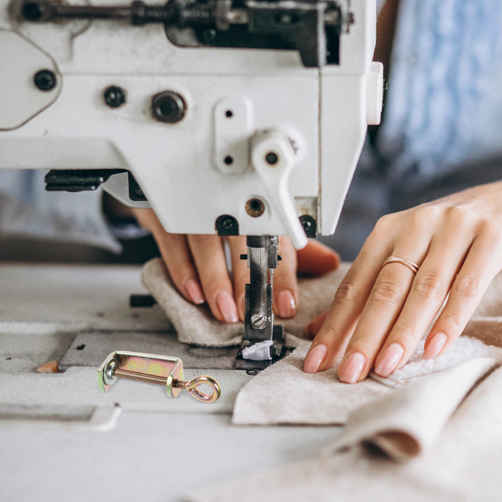 

1pcs Sturdy Metal Knitting Machine High Strength Durable Clamp For Sewing Tools Heavy Duty Universal Clip Mount Compatible With