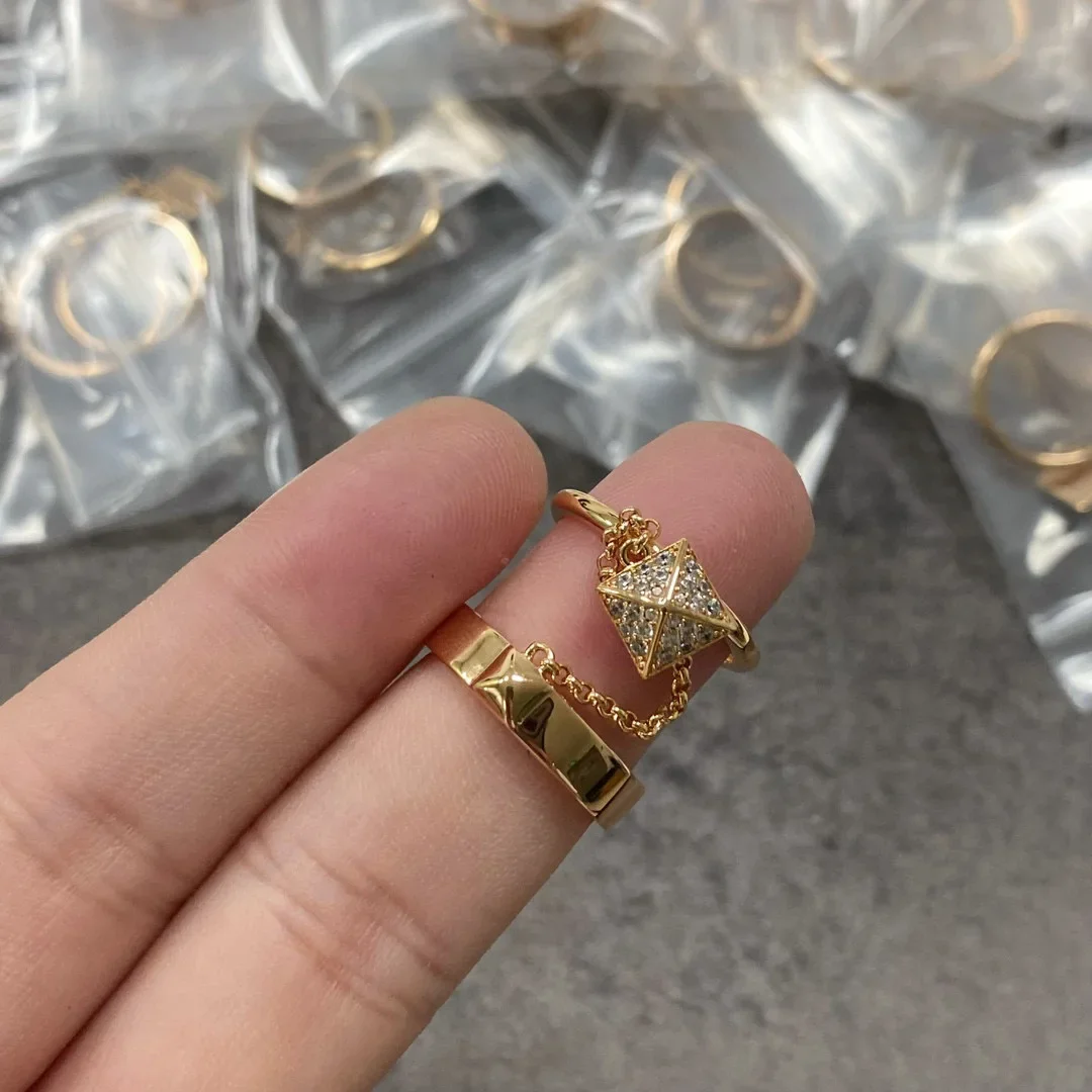 

New 2024 Trend Classic High Quliaty Famous Brand Luxury Jewelry Rings For Women Pure 925 Sliver Rose Gold Pyramid Square Zirons