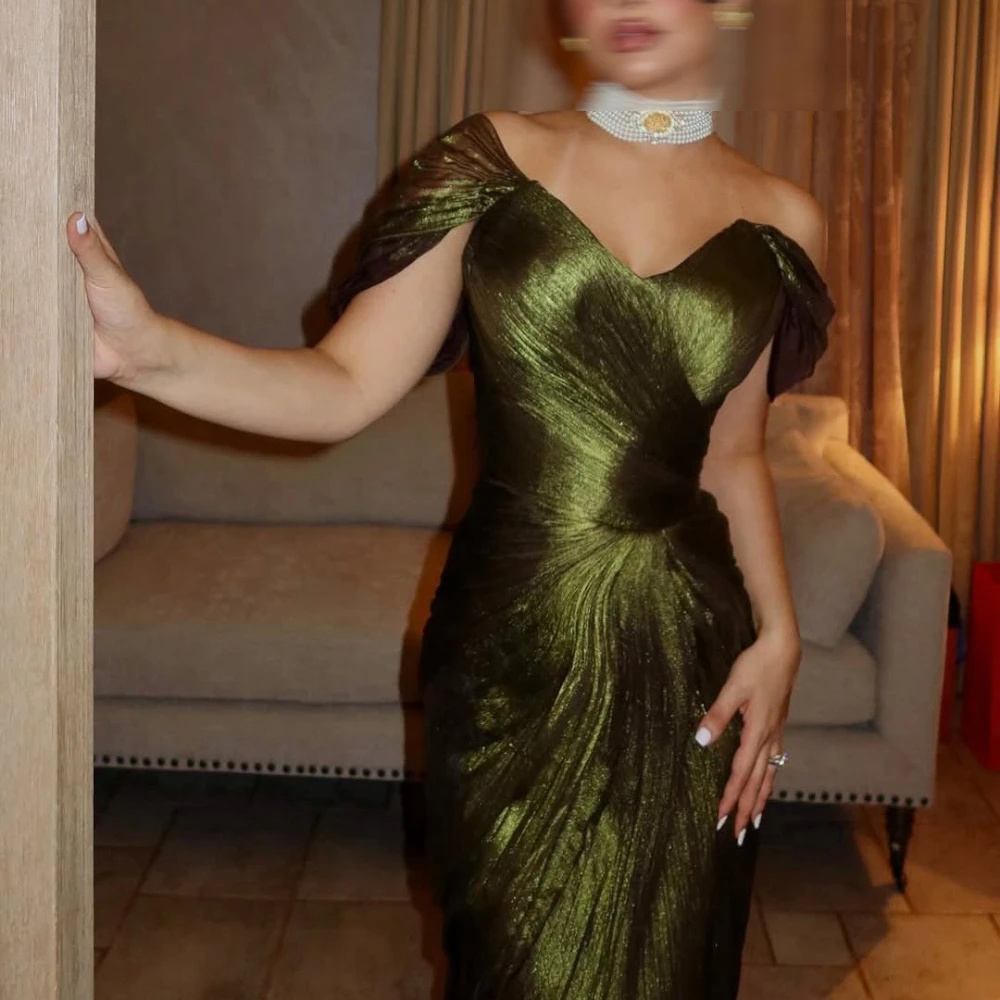 Robes de soirée en satin vert personnalisées, robes de soirée classiques à épaules dénudées, robes d'occasion spéciale de haute qualité