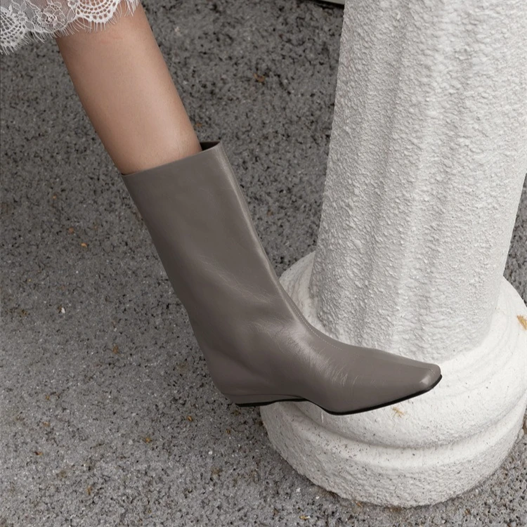 2026 New Fashion Slip on Mid-Calf Boot for Women Spring and Autumn Temperament Small Square Toe Invisible Heel Long Knight Boots