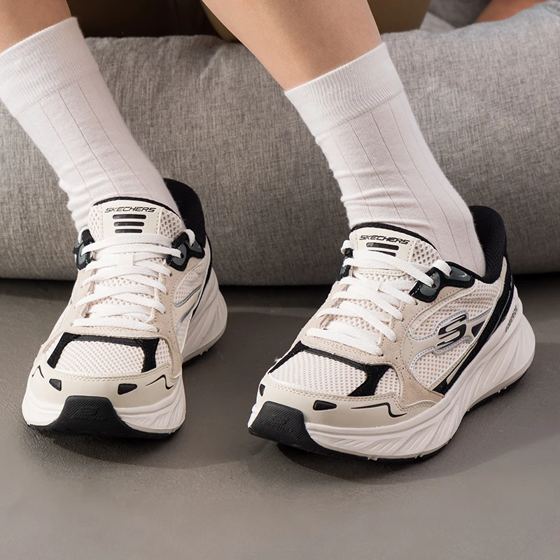 スケッチャーズ レディースシューズ オリジナル 軽量でおしゃ - Running Shoes Women のレビューと価格