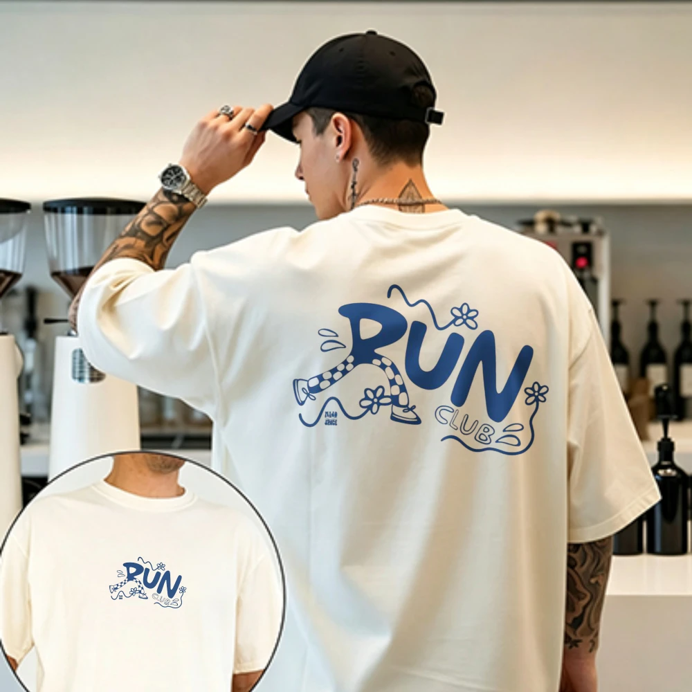 Stilisiertes Laufmänner-Design mit Blumenmotiv, blauem Druck, grauem Rundhalsausschnitt, kurzen Ärmeln, entspannter Passform, Run Club Design, Y2K-Top, Damenbekleidung, T-Shirt