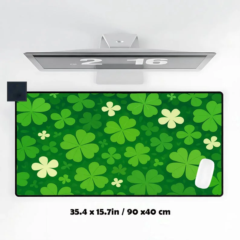 

Lucky Four-leaf Clover Desk Mat,cute Kawaii Desktop Decoration, Artistic Style Desk Mat, Anime Deskmat, Perfect Gift for Friends