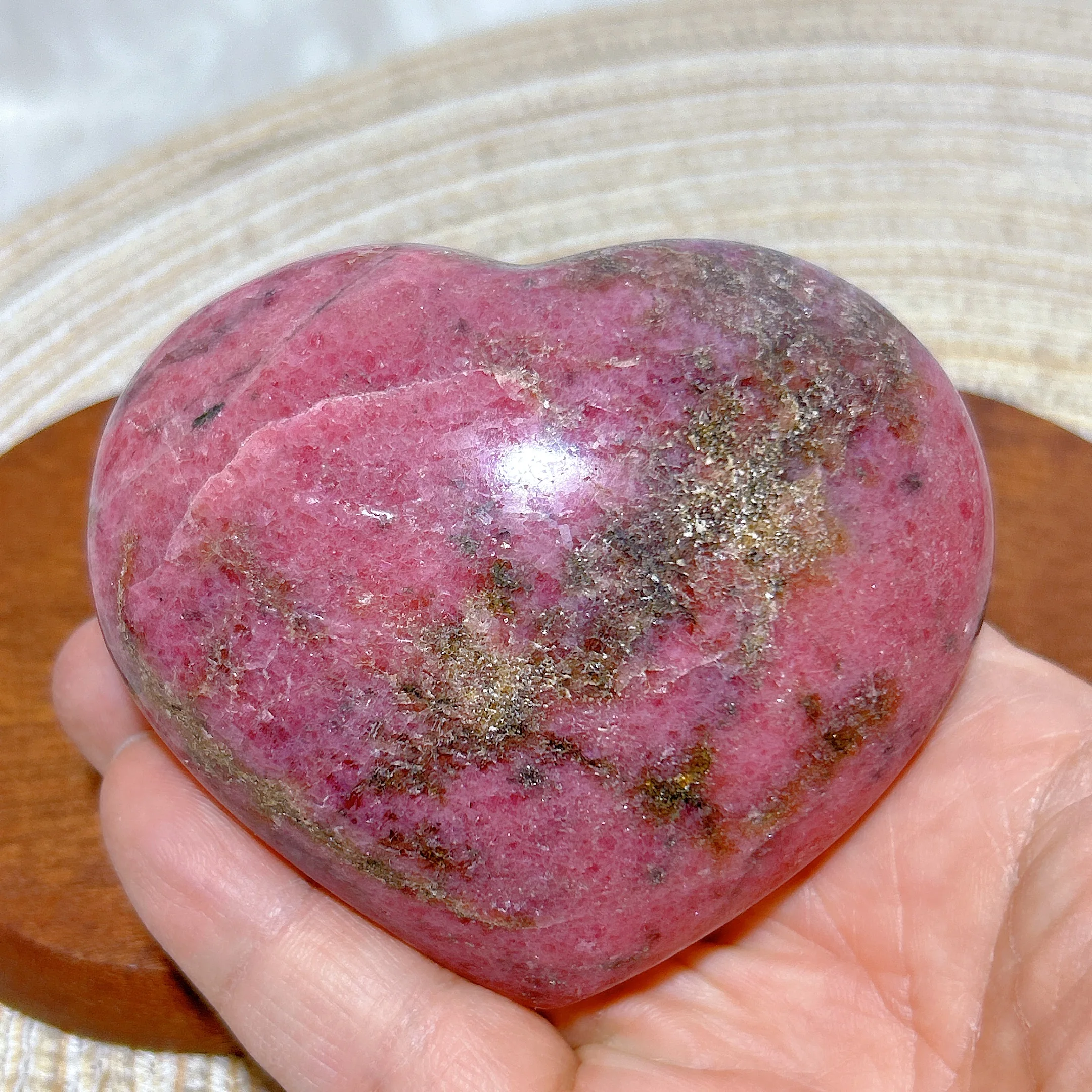 High Quality Natural Crystal Rhodonite Heart Polished Healing Gemstone Crafts Energy Desk Reiki Home Decoration Gift