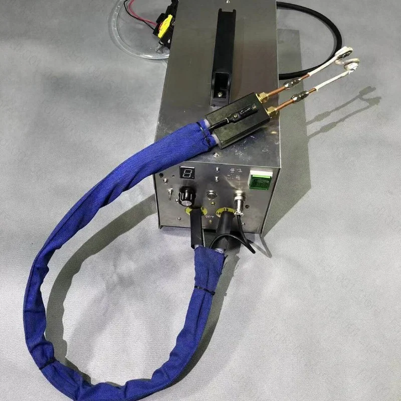 Handheld high frequency induction heating machine, copper pipe welding, aluminum pipe iron pipe
