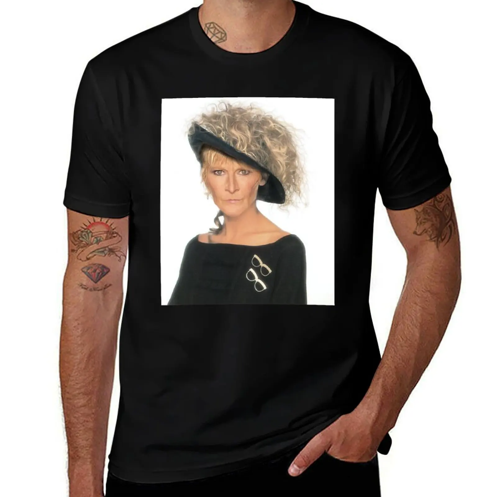 Shirley fashionista T-Shirt Trendy Casual Short Sleeve Shirt