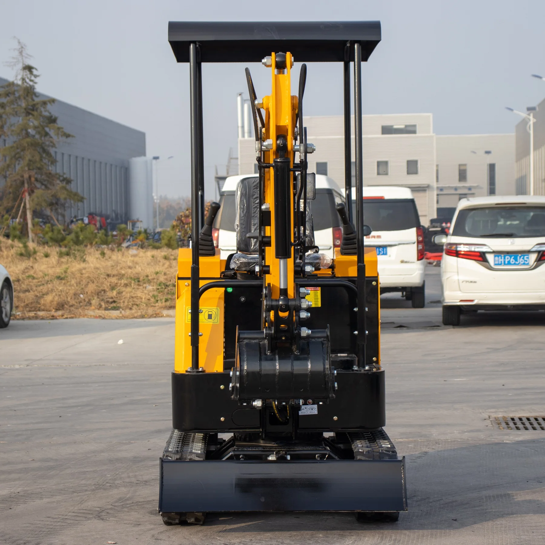 حفارة صغيرة 1.5 طن حفار صغير مجنزرة حفار صغير مع مرفق للبيع