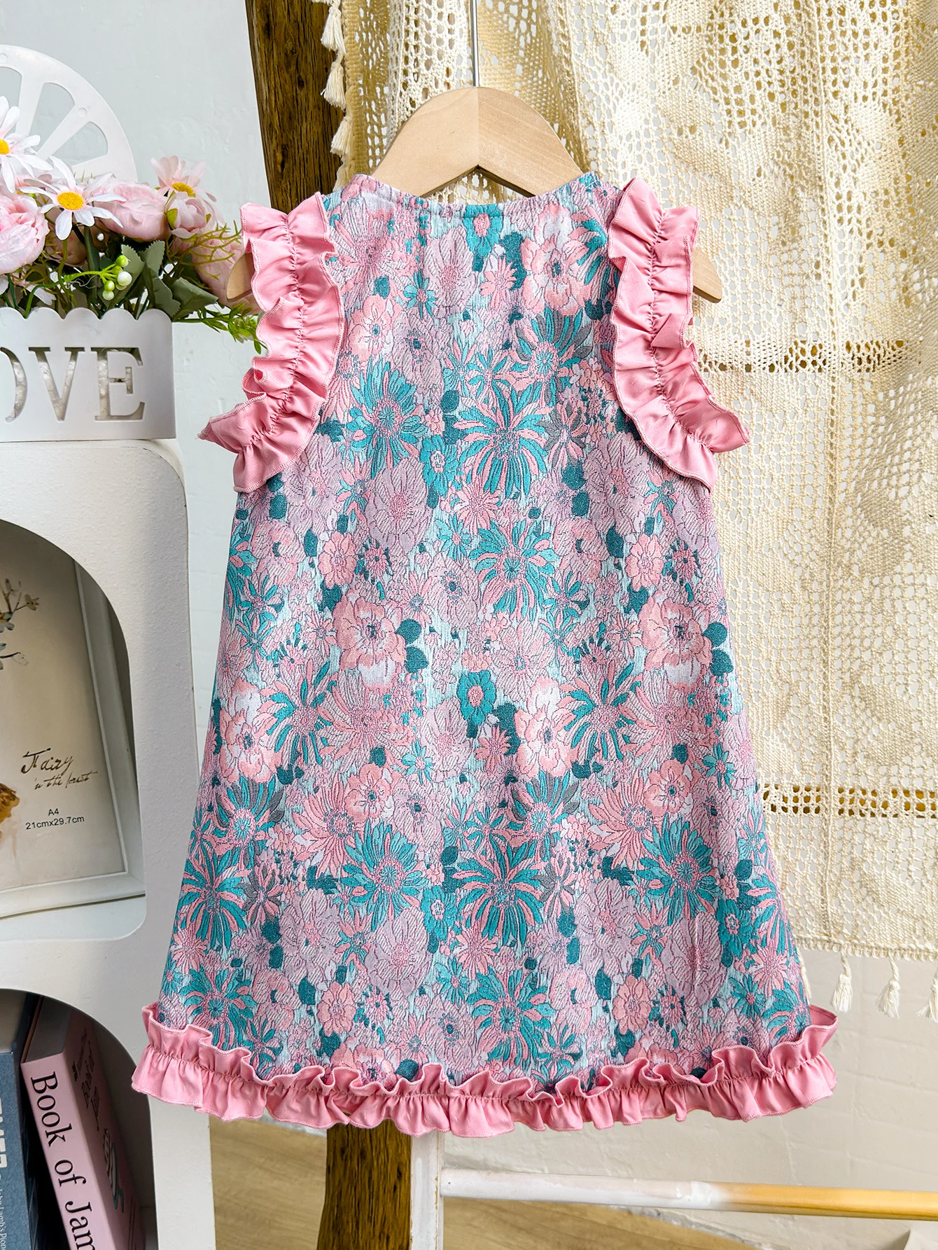 Summer New Style Girls' Traditional Chinese Embroidered Flower Dress Baby Gown with Wood Grain Ruffle Sleeveless A-Line Skirt