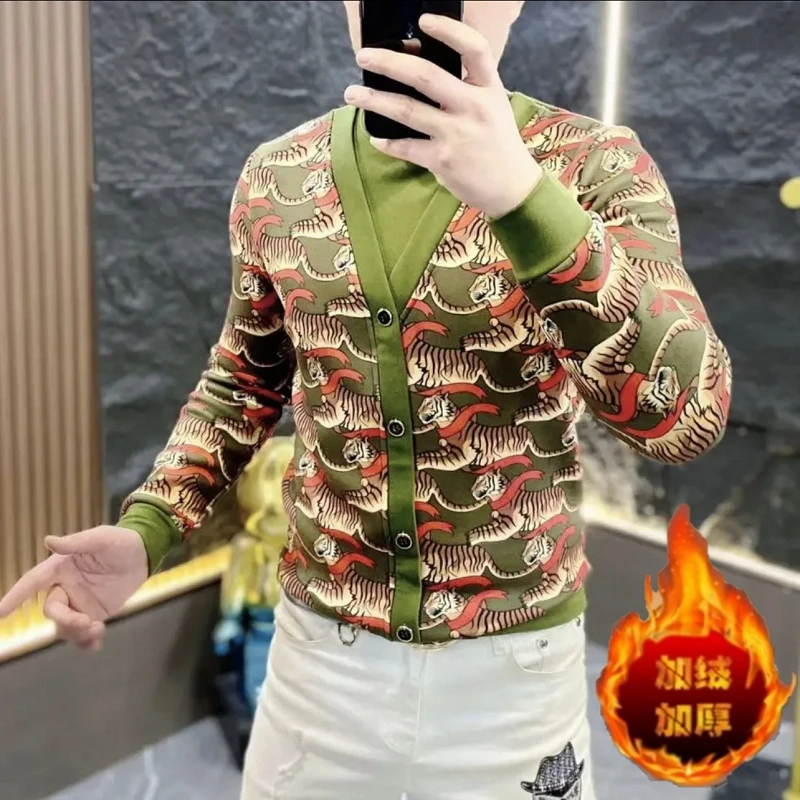 

Green Tiger Printed Male Pullover Slim Fit 2024 Winter Mens Clothing Velvet Fashionable T Shirts Designer Unusual Jumper For Men