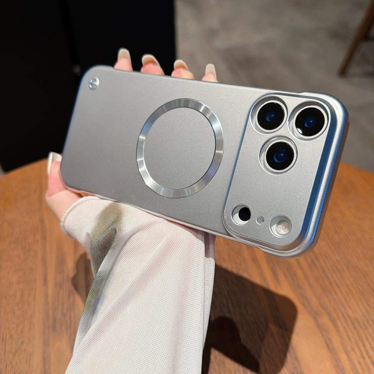 Luxuriöse Matte Rahmenlose Harte Magnetische Handyhülle für iPhone 18 17 16 Pro Max 18Pro für Magsafe Kabelloses Ladegerät Stoßfeste Abdeckung – Detail 24