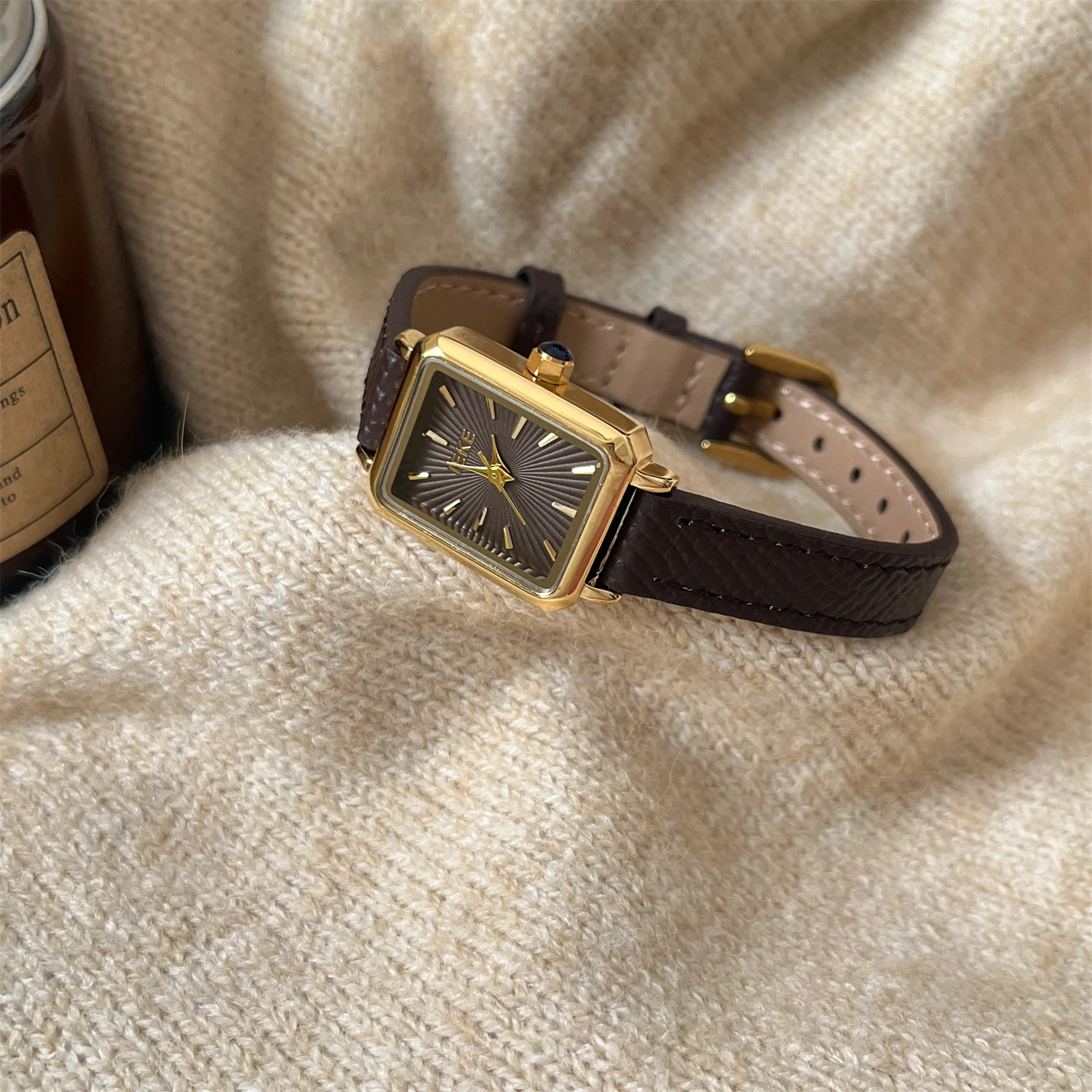 Classic high aesthetic temperament square thin strap watch for women, simple and exquisite quartz watch for women