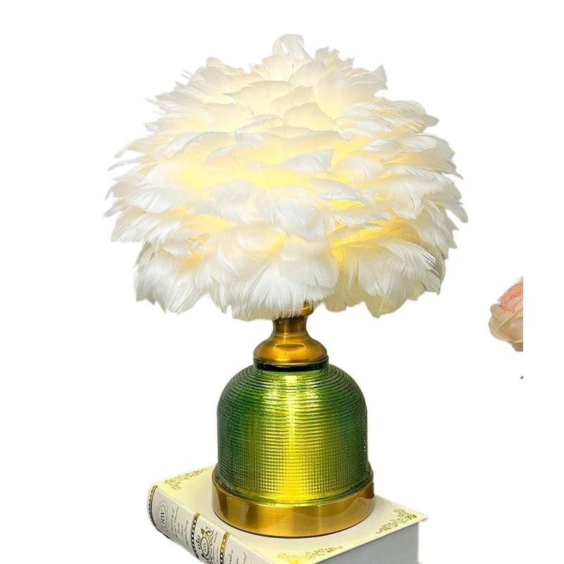 Light luxury glass feather table lamp girls bedroom bedside lamp Internet celebrity romantic warm gift high-end living room