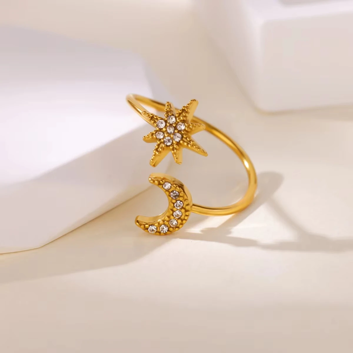Zierliche Stern-Mond-Zirkonringe für Frauen Goldfarben Edelstahl Geometrischer Sonnen-Offener Ring Ästhetischer Hochzeits-Party-Schmuck Geschenk