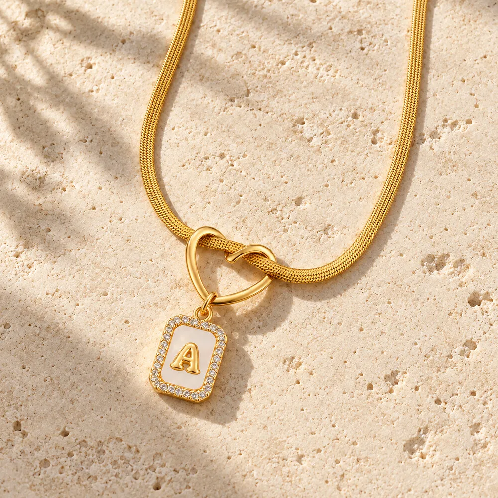 Initial-Charm-Schlangenkette, vergoldete Buchstaben-Halskette für Damen und Herren mit Herz-Knoten-Glied, rechteckiger Schmuck mit Zirkonia, Geschenk – Detail 2