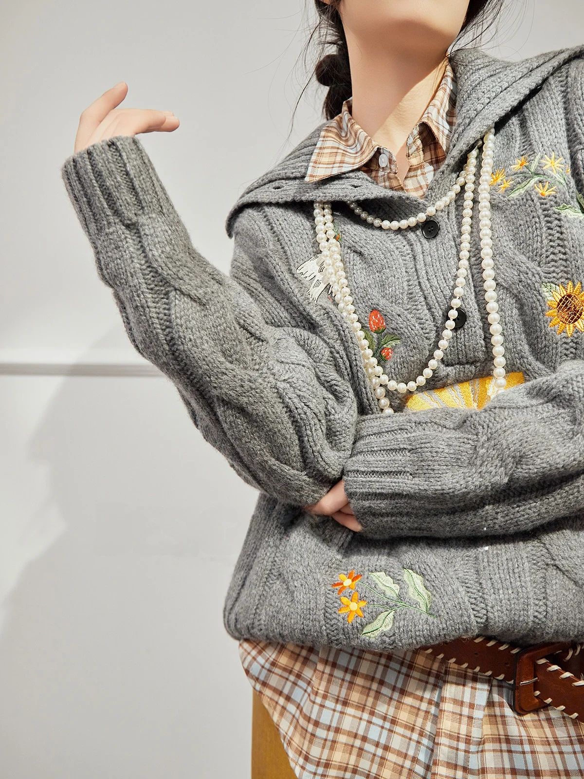 

Женский свободный свитер U×LAB в винтажном стиле, универсальный, премиум-класса, осенняя коллекция 2025, новинка, теплый, с подогревом, с длинными рукавами, худи