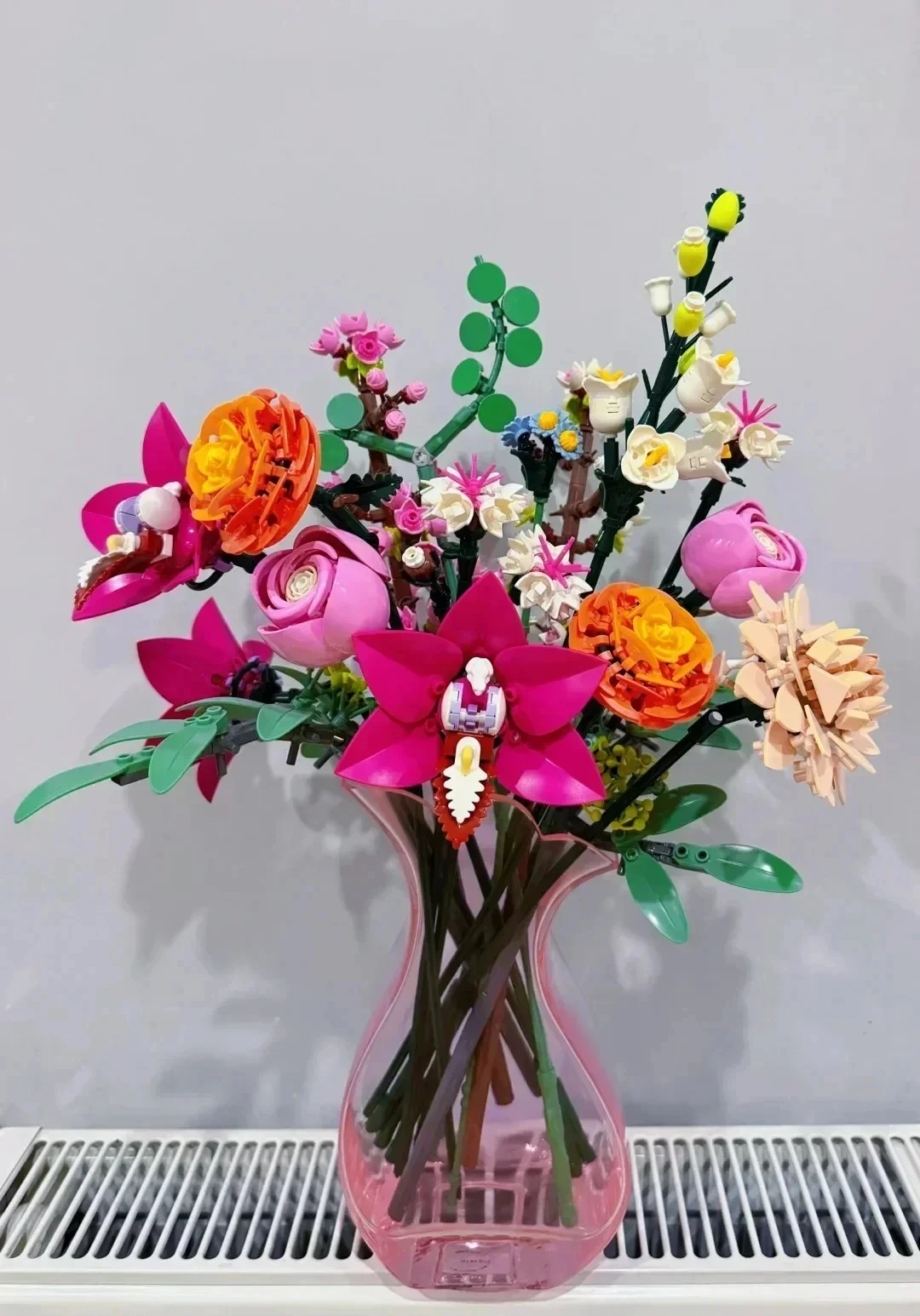 Building Blocks Valentine's Day Gift for Women/Men,for Home Decor Gifts for Anniversary 968PC Romantic Rose Flower Bouquet