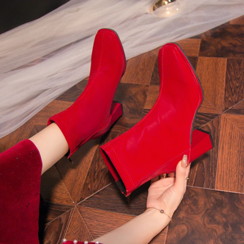 Duże czerwone buty damskie buty panna młoda eleganckie buty i botki dla kobiet masywne modne luksusowe modne szpilki w ofercie
