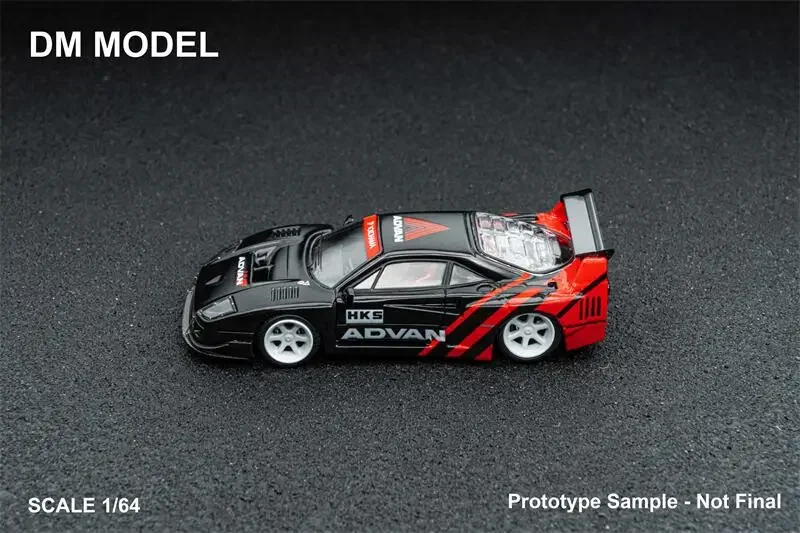

DM Model 1:64 F40 ADVAN Diecast Model Car