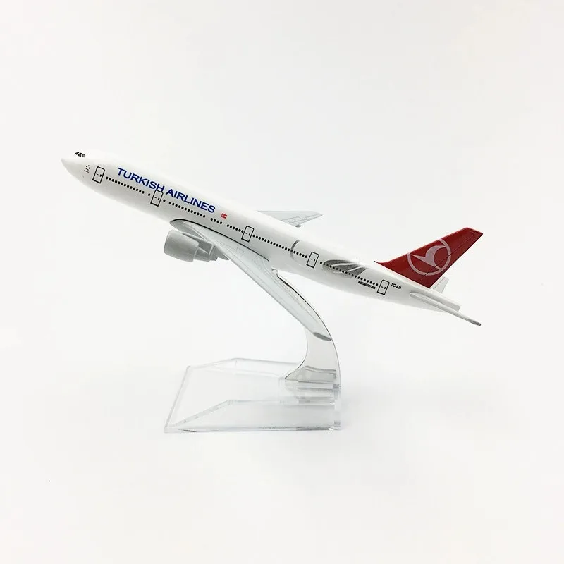 

Модель самолета Turkish Airways B777, 16 см, металлическая, масштаб 1:400, с подставкой, сувенир
