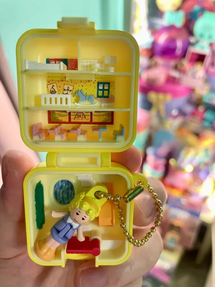 New Arrival Bandai Polly Pocket Treasure Box Charm 4pcs Anime Action Figure Model Doll Ornament Desktop Toy Girl Festival Gifts