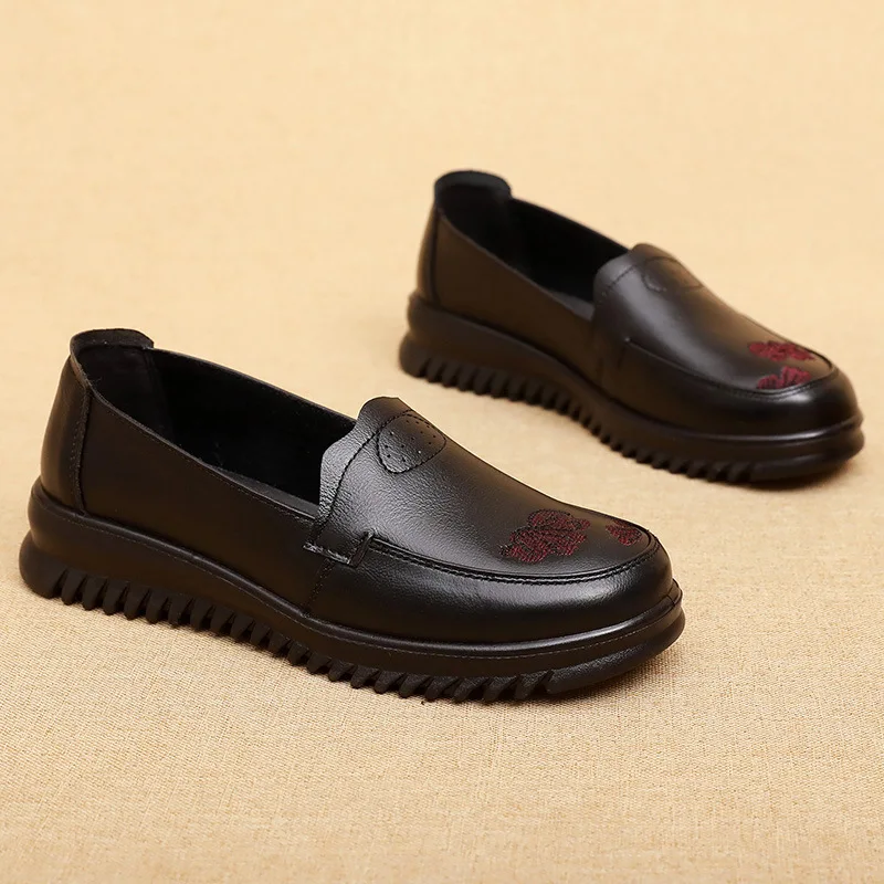 Spring Autumn New Genuine Leather Breathable Flats Ballet Shoes Woman Slip On Women Flats Ladies Casual Shoes Mother Shoes