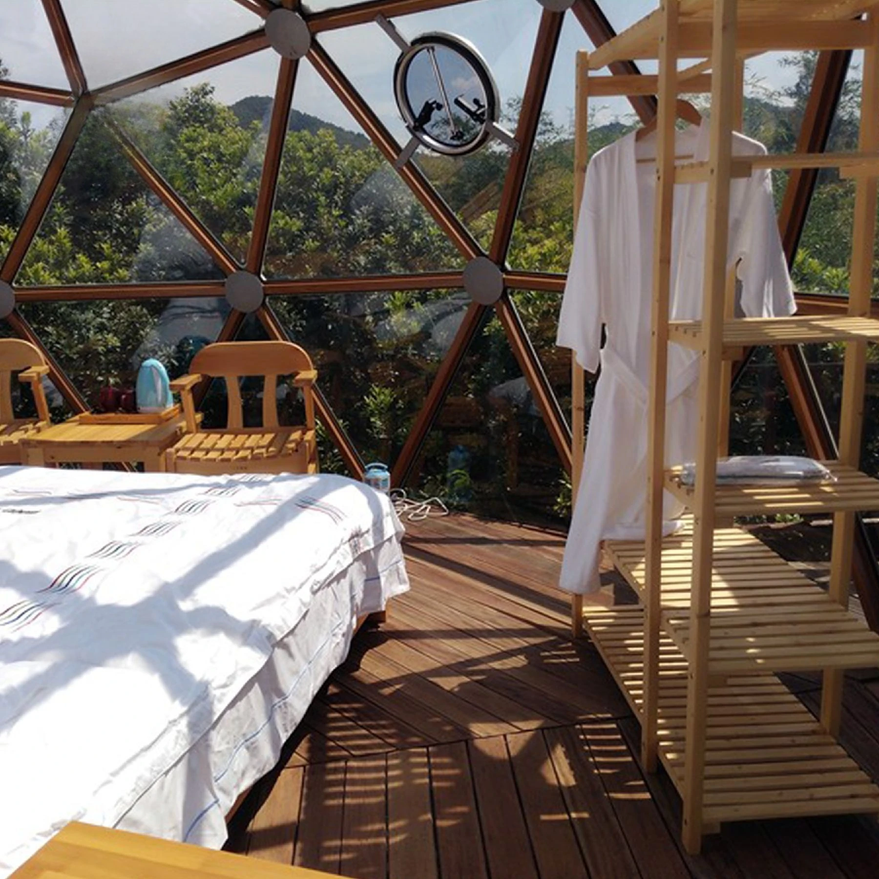 Tent hotel transparent spherical planet display exhibition grassland outdoor camp activity room