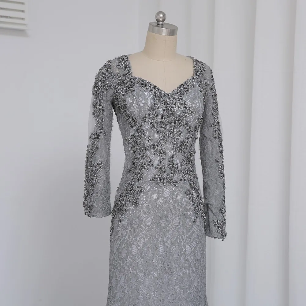 Gray Mother Of The Bride Dresses Mermaid V-neck Long Sleeves Lace Beaded Plus Size Long Groom Mother Dresses For Wedding