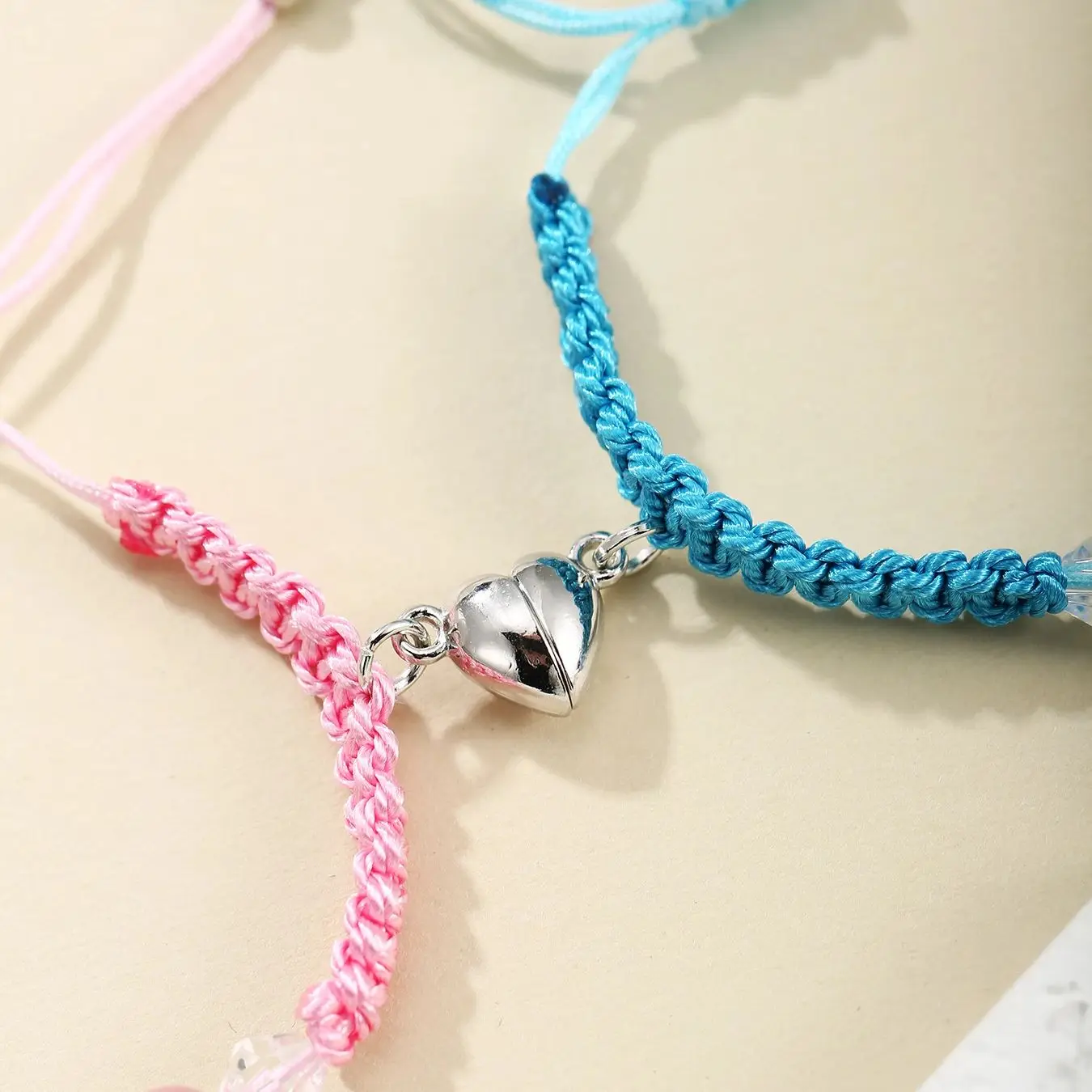 2 pcs of Pink and Blue String Cute cat Pendant Heart Shaped Magnet Couple's Bracelets, Bff Trendy Jewelry GIfts