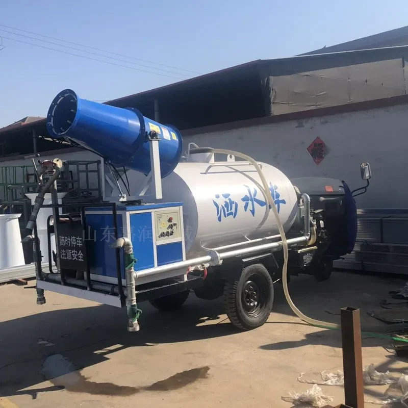 2 cubic three-wheel sprinkler, construction site dust sprayer, multi-functional road sprinkler
