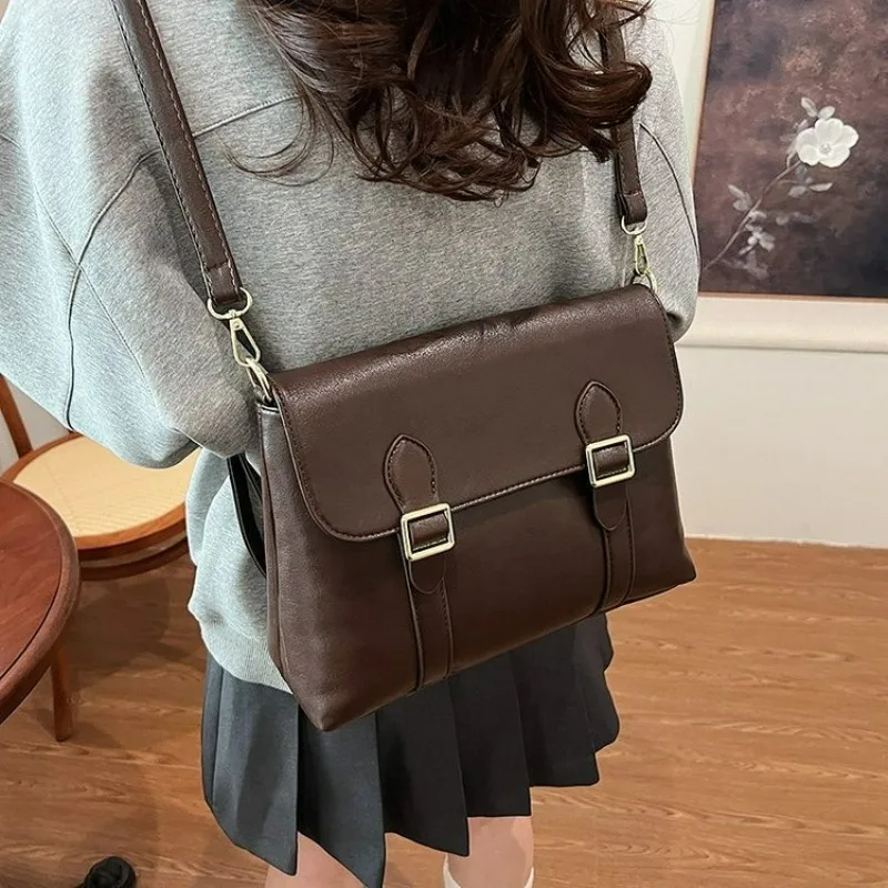 حقيبة كتف نسائية كلاسيكية ذات سعة كبيرة محفظة حمل للسيدات حقائب يد من جلد البولي يوريثان حقائب ساع للنساء حقيبة كتب للفتيات في الكلية #1