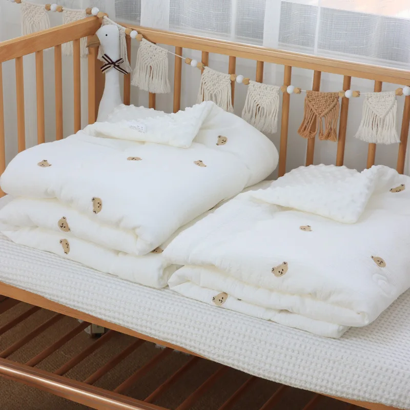 Winter Thick Embroidered Bear Tiger Muslin Cotton Baby Duvet Soft Newborn Thermal Comforter Infant Baby Crib Blanket with filler