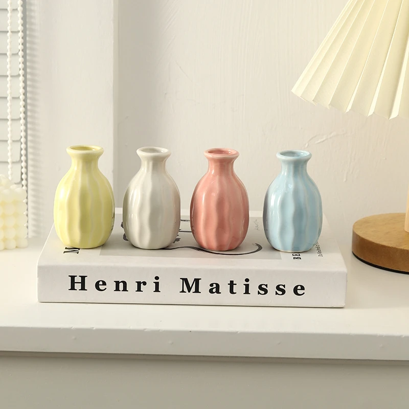 Mini Nordic Ceramic Vase 3