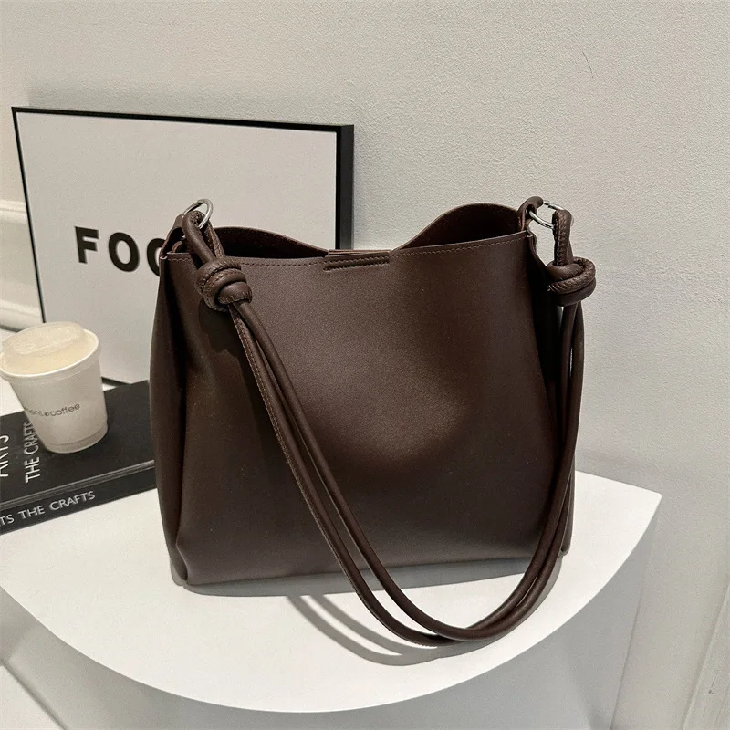 

Commuting Korean Version Large Capacity Fashionable Bag for Women, Leather Shoulder Bag for Women, Solid Color Tote Bags