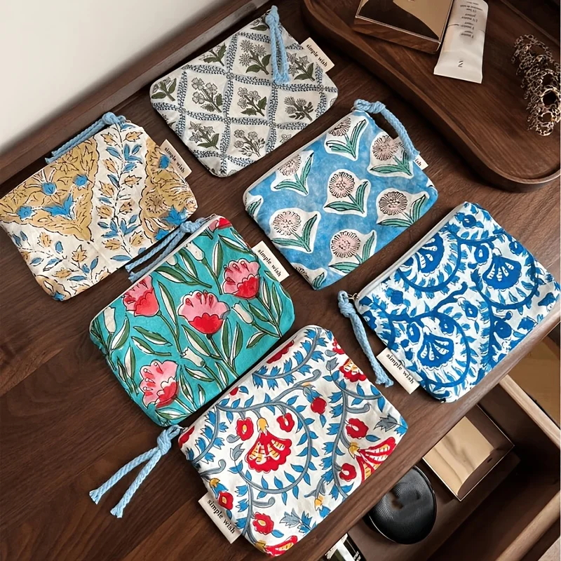 Floral Organizer Bag Coin Purse for Women with KeyChain Small Prints Zipper Change Purse Coin Pouch Card Holder Wallet Clutch