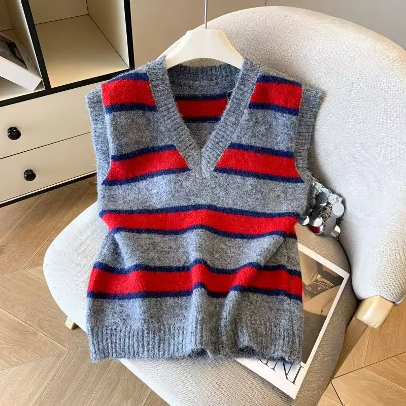 

Корейская лоскутная полосатая жаккардовая вязаная майка для женщин 2026, весенняя майка, повседневный короткий топ без рукавов, свитера с v-образным вырезом, жилет, топы