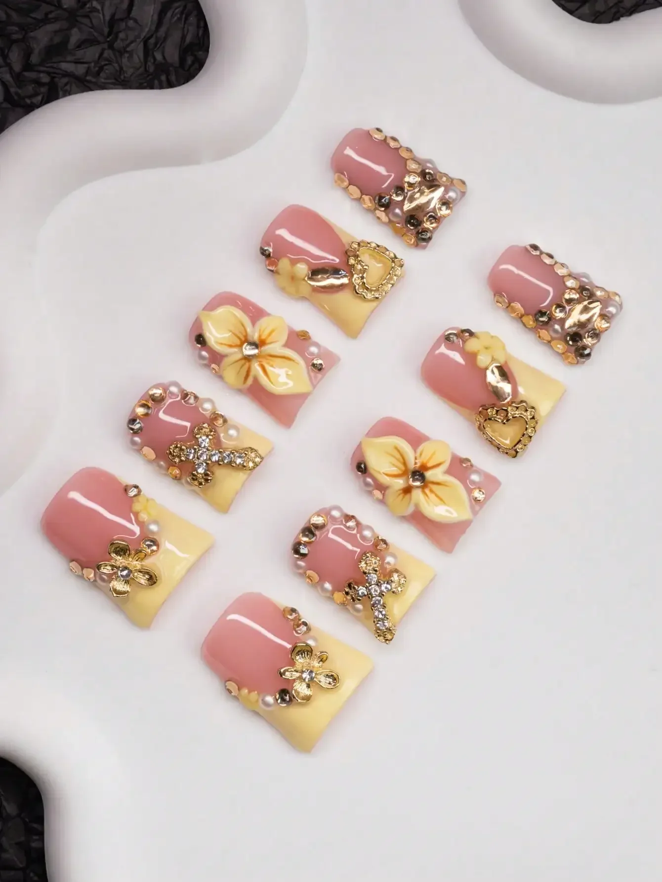 

10Pcs Set Handmade Duck-Mouth Shaped Nail Art Decorations, Nude & Yellow Color French Tips, Gold Floral, Pearl, Rhinestone, Hear