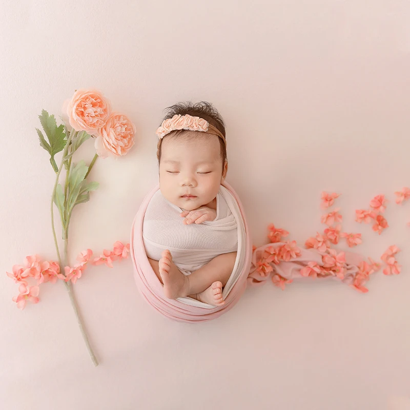 Vestiti per fotografia per bambini Cappello di pizzo stile principessa carino + cuscino per posa + involucro + set di fiori simulati Accessori per servizio fotografico neonato
