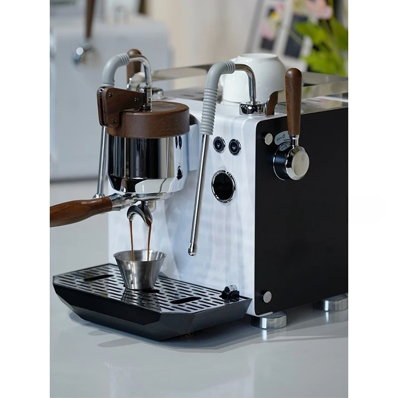 Professional Italian semi-automatic coffee machine for small commercial household milk shops