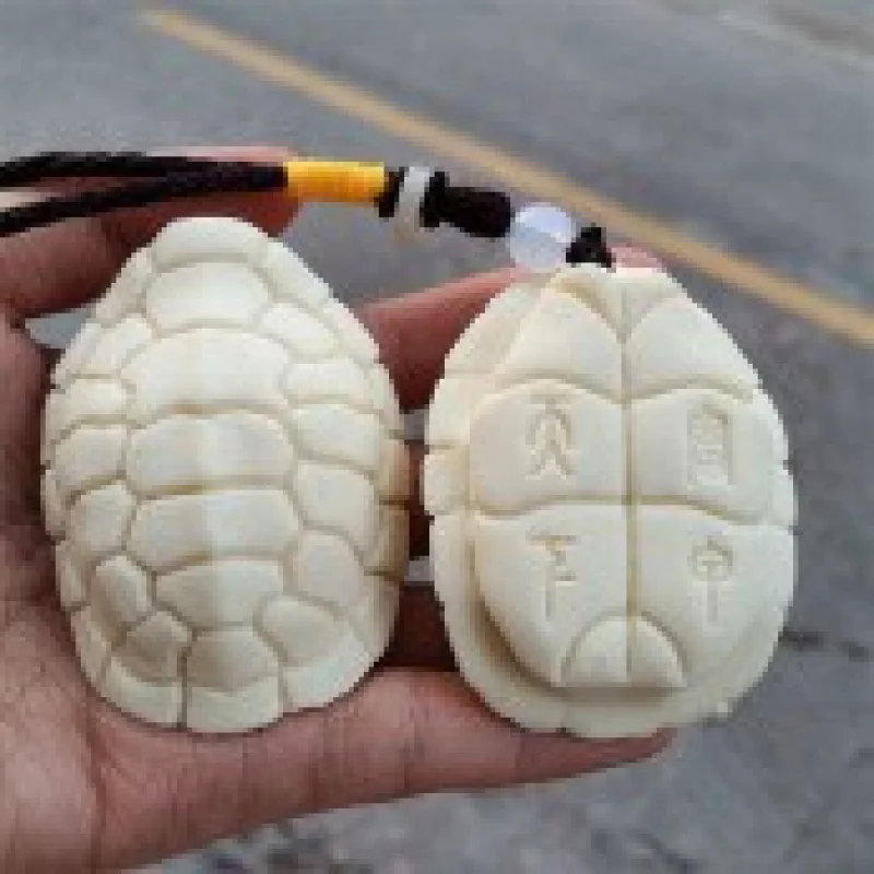 Ivory Nut Fujia World Hand Pieces Men and Women Carry Crafts Turtle Shell Automobile Hanging Ornament Decoration Tortoise Shell