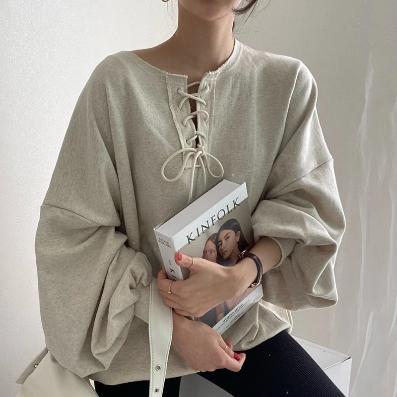 

Стильный свитшот для ранней осени в простом повседневном стиле с круглым вырезом, завязками и свободными рукавами-фонариками, женская модная уличная одежда