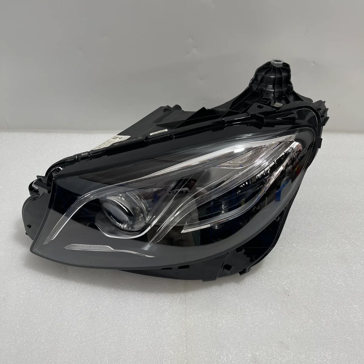 OE A2139062706 A2139062806 Dynamic LED Headlights Cold White for  E-Class W213 E180, E200 2016 2017 2018 2019 2020