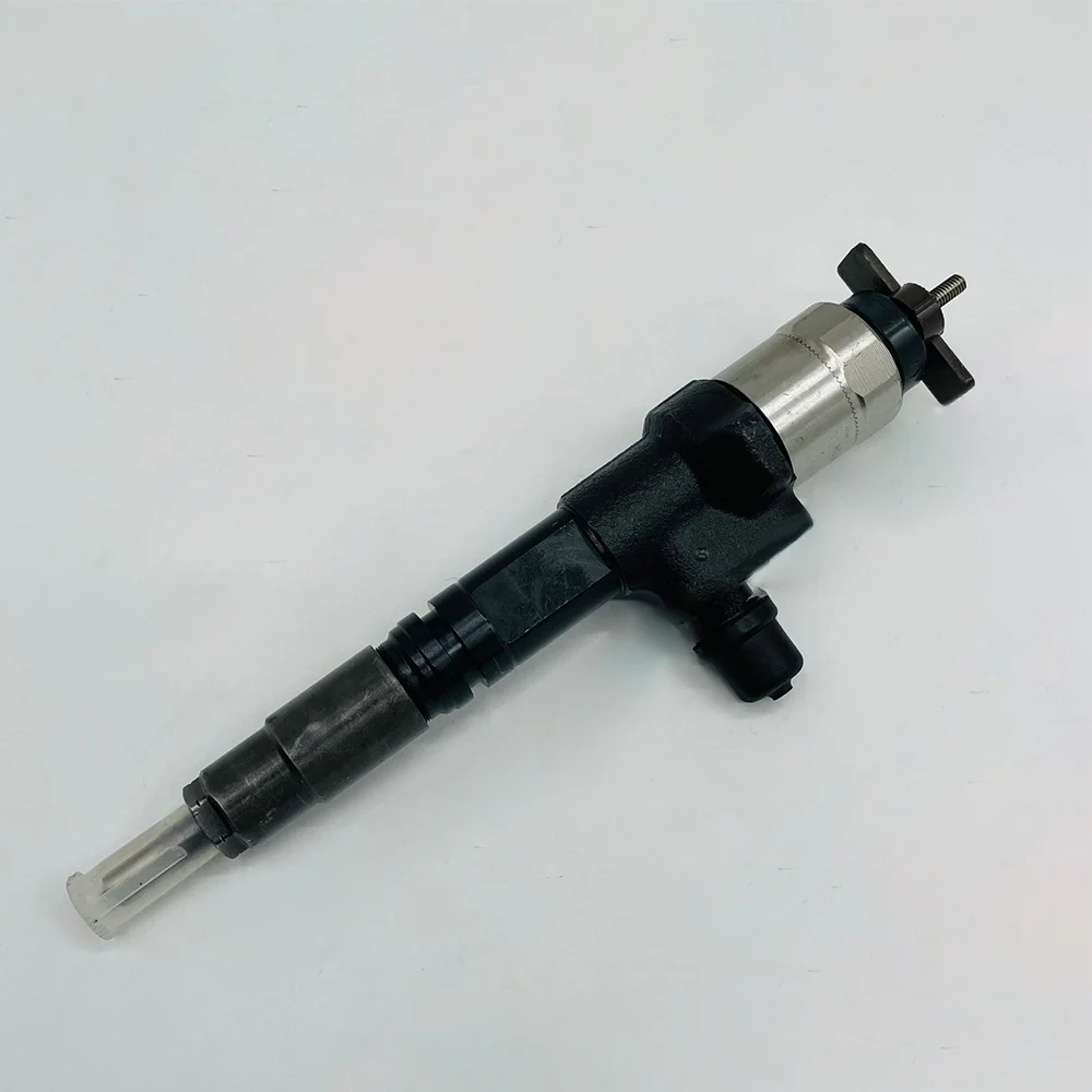 095000-9690 1J500-53051 Common Rail Diesel Fuel Injector For Kubota V3800 V3800T 1J50053051 0950009690 Engine Replacement Parts 