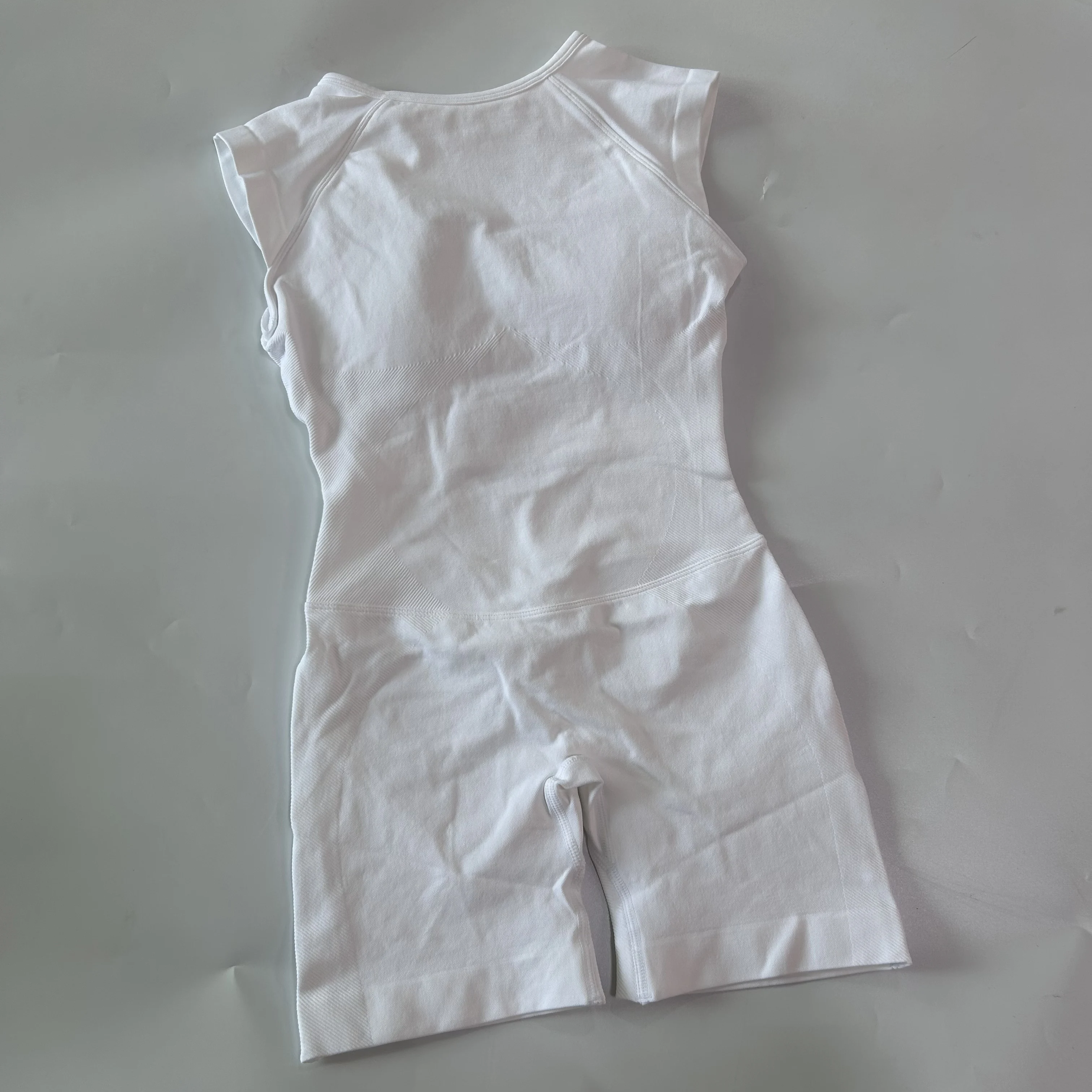 Pericic Kurzarm-Einteiler-Jumpsuit für Damen, Rückenfrei, Ausgeschnitten, Fitnesskleidung, Scrunch-Workout-Sportbekleidung, Yoga-Bodysuit-Set – Detail 21