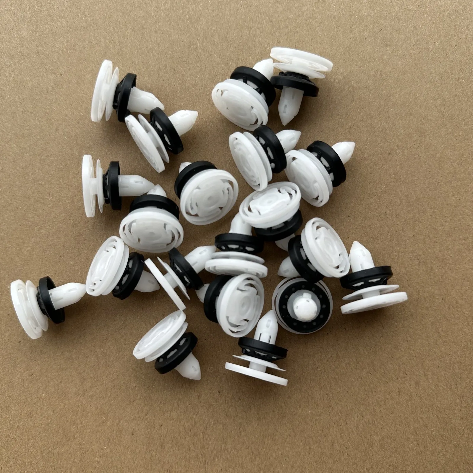 50 PCS FOR JEEP FIAT DOOR TRIM PLUGS CLIPS PIN CLIP FASTENERS GENUINE PARTS