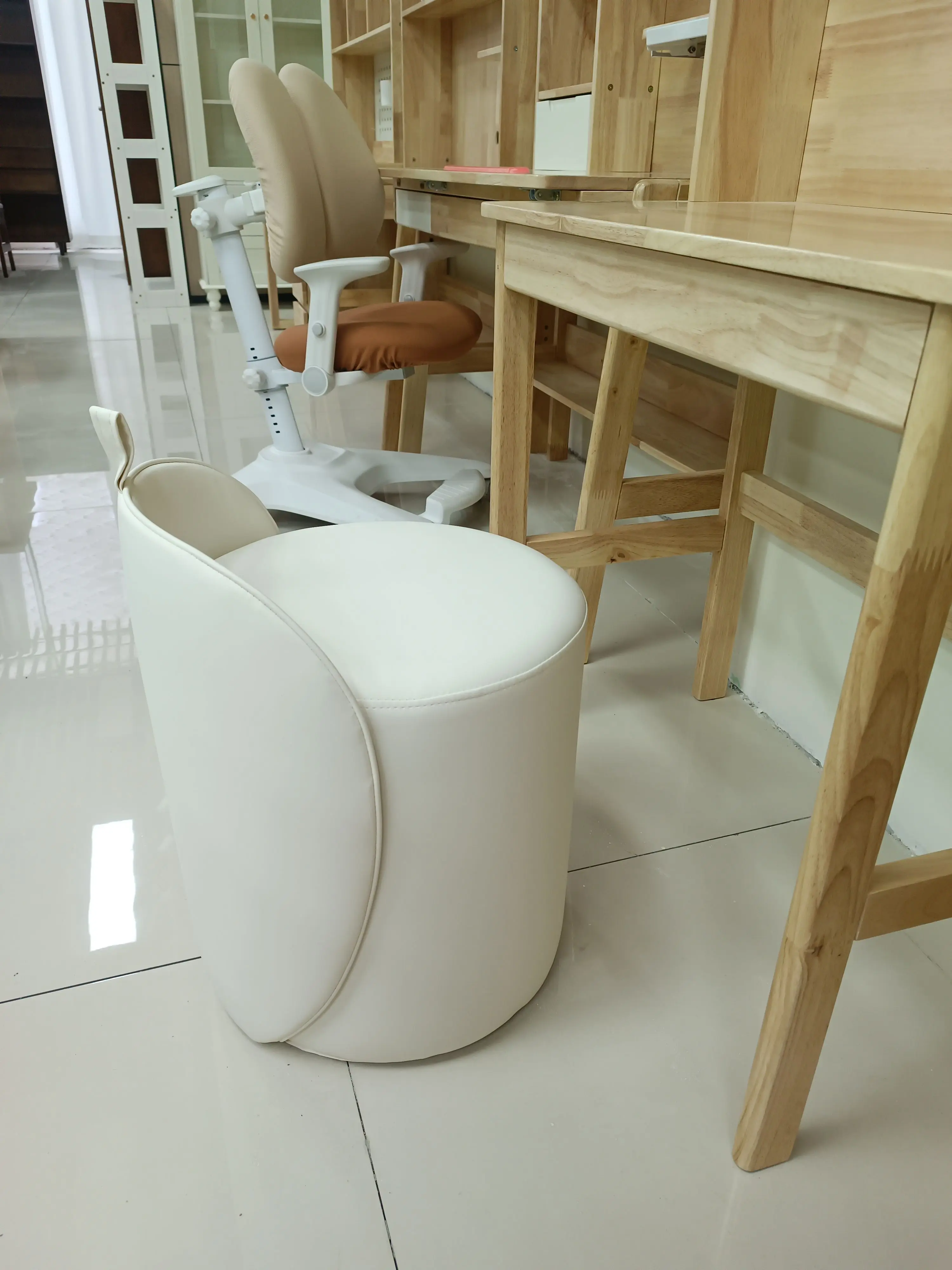 

&*Cream Style Vanity Stool - Soft Upholstered Dressing Table Chair